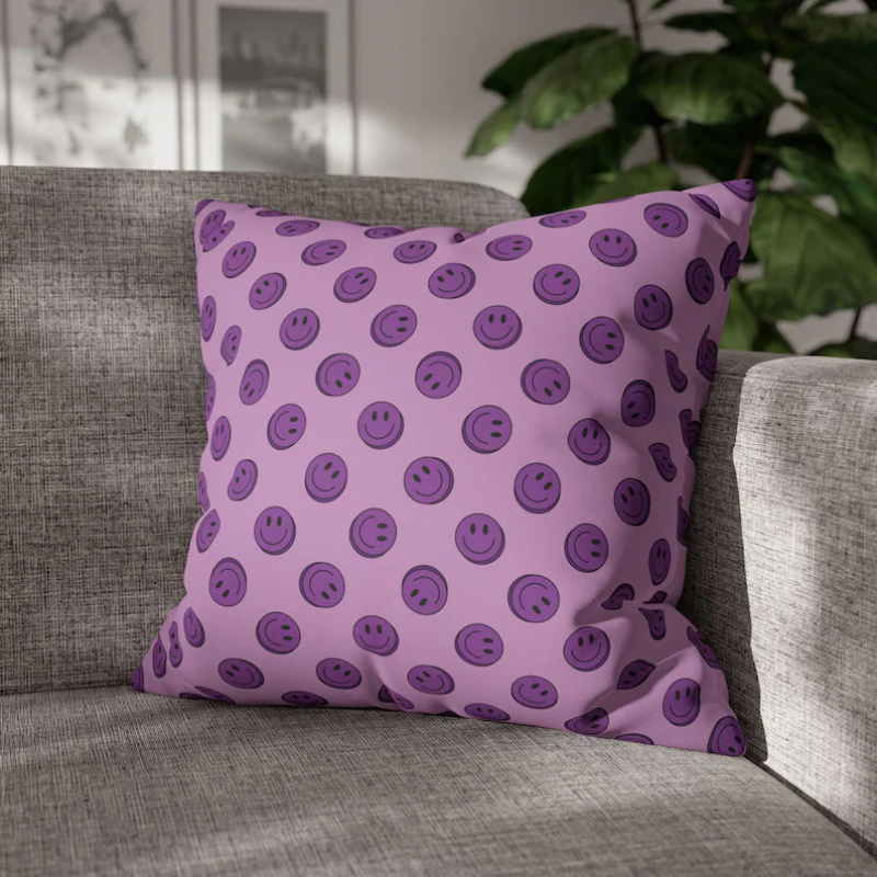 VIKAMA Purple Smile Cushion Co - огляд і ціна Home Decor Emoji